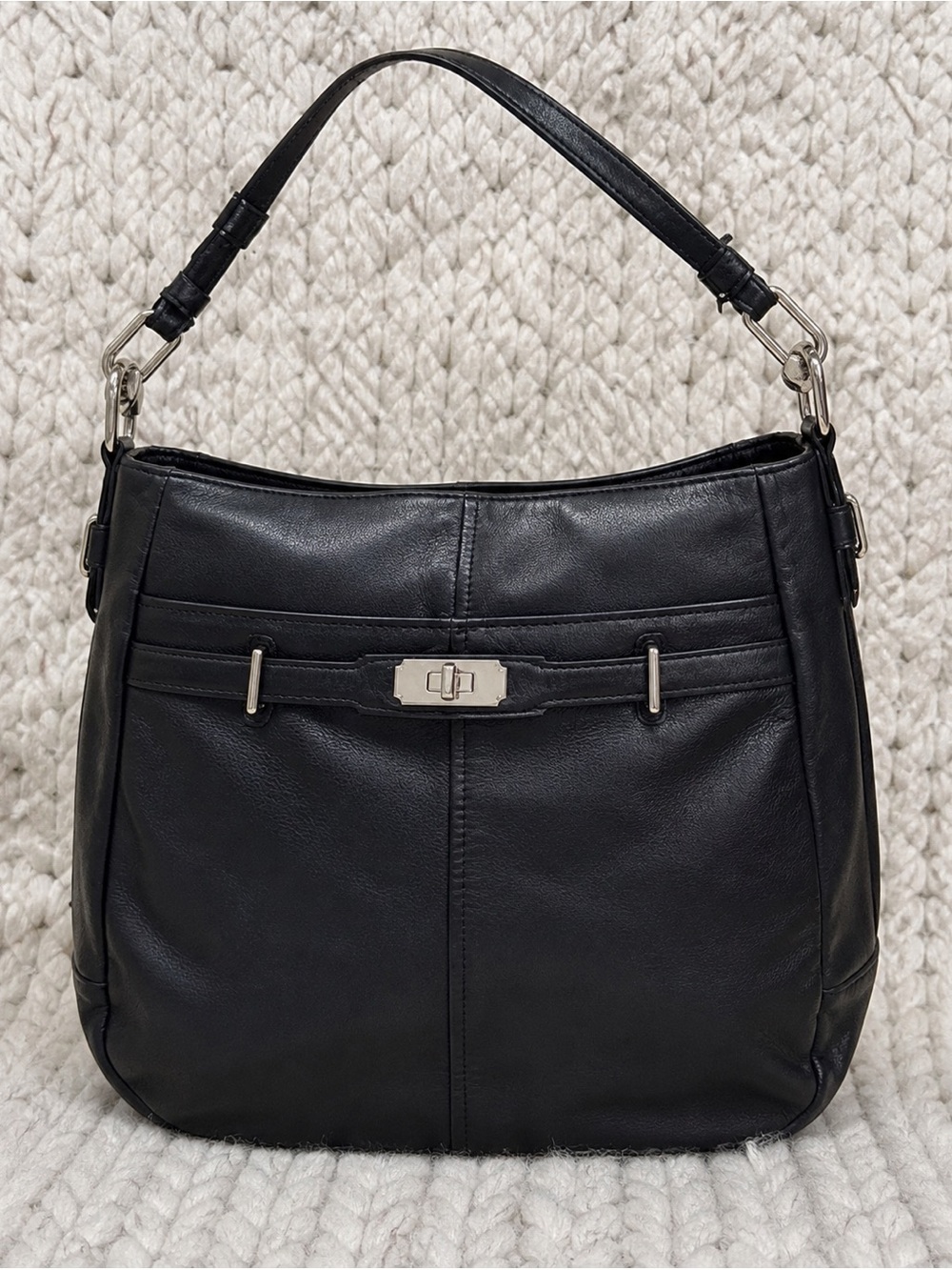 Coach Chelsea Ashlyn Hobo Black Leather in Excellent Condition